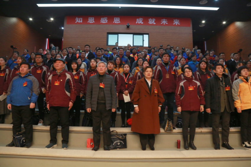 赢博线上平台,赢博（中国）2019年度工作动员大会---舞蹈《花开树恩》